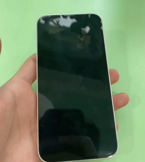 苹果13 128G 实体店买入，99新，9...