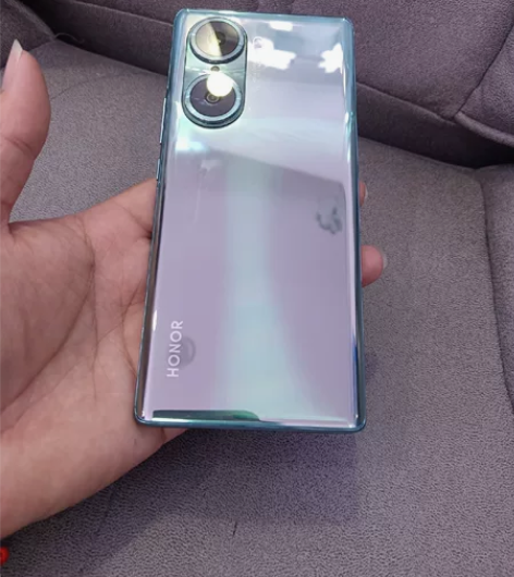 荣耀60    8+256g  全原没修过...