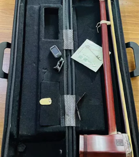 闲置二胡 700左右买来没拉几下 一直放着...