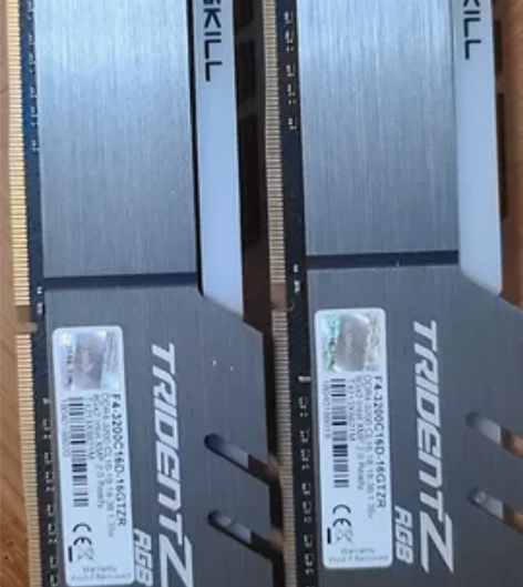 幻光戟3200 8*2，20年买整机一起买...