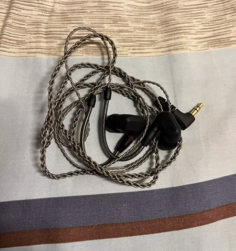 森海塞尔ie200耳机，2-17京东购入，...