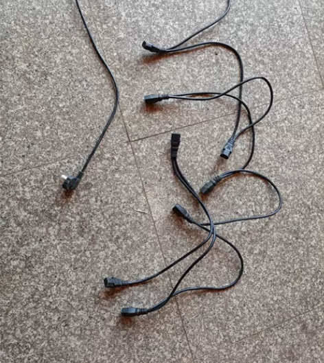 1托8电脑电源线5米 感兴趣的话点“我想要...