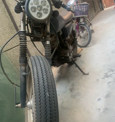 哈雷883n硬汉摩托车 复古摩托车 201...