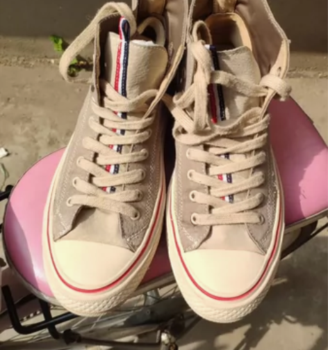 女款高邦帆布鞋，37码，买错尺码了，便宜出...