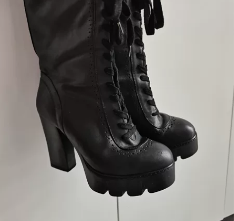 纯牛皮女鞋,粗高跟,黑色,红色,都是38码...