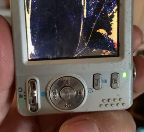 爱国者t1068 1026万像素，屏幕坏，...