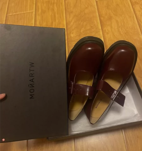 mona玛丽珍 就穿了一次 真皮的 37码...