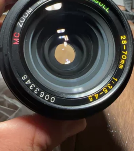 海鸥28-70镜头 成色很新 有前后镜头盖...