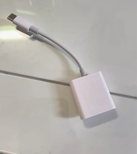 全新相机SD卡读卡器，因为家里买多了一个，...