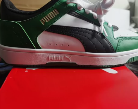 特价处理彪马鞋一双，原价500，现价350...