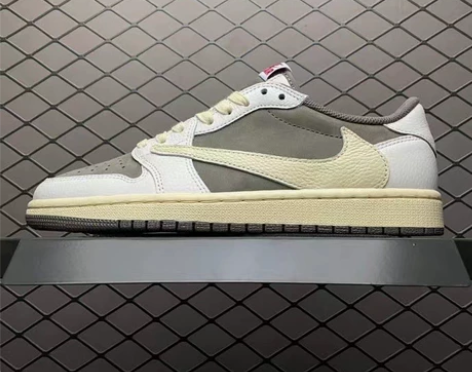 Travis Scott x Air Jo...