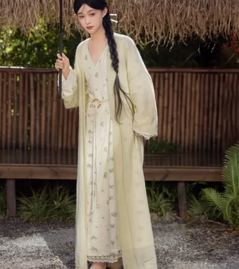 出 七月夕沅芷全套S码 收到不萌出，还没发...