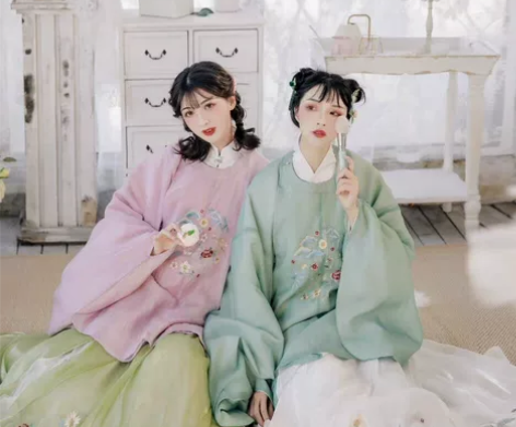 xd出司南阁绿色青柠上衣s 新试穿一次  ...