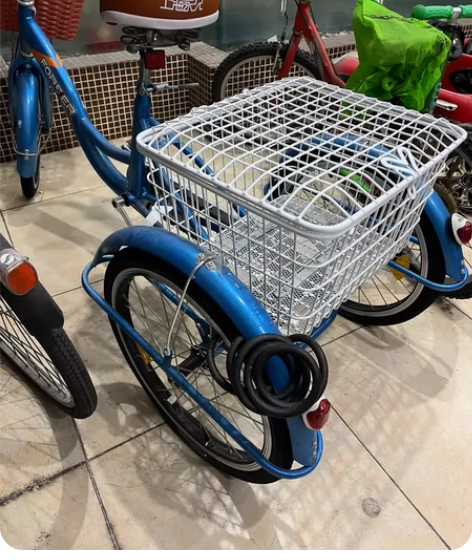 三轮自行车，几乎没有骑过，有点灰，擦一下就...