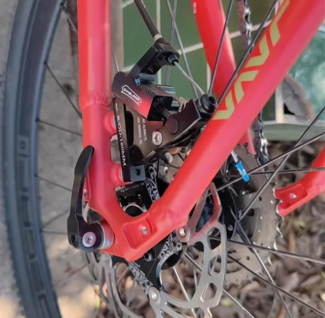 java砾石车，红色，51码适合175及以...