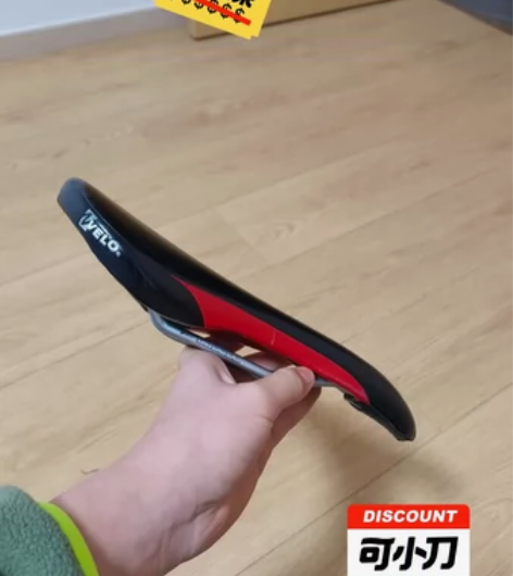 那天我单车到学校 结果放学一个同学玩我车时...