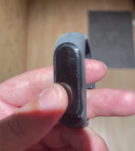 小米手环6，标准版，还价勿扰，屏幕有划痕，...