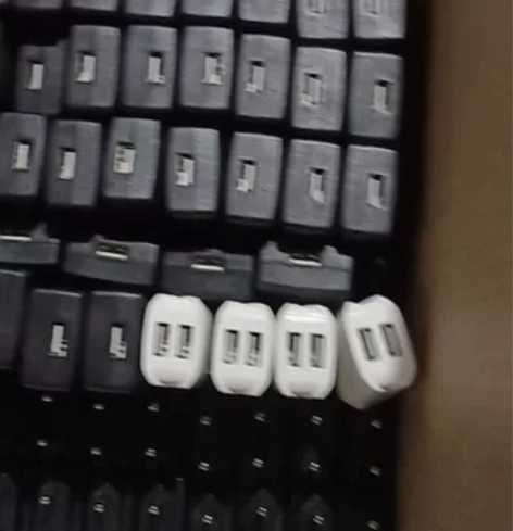 圆口充电头，5v2A，320个，有用的上的...