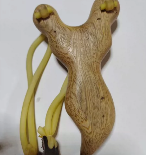 实体店不开了  库存一批鸡翅木 弹弓 练手...