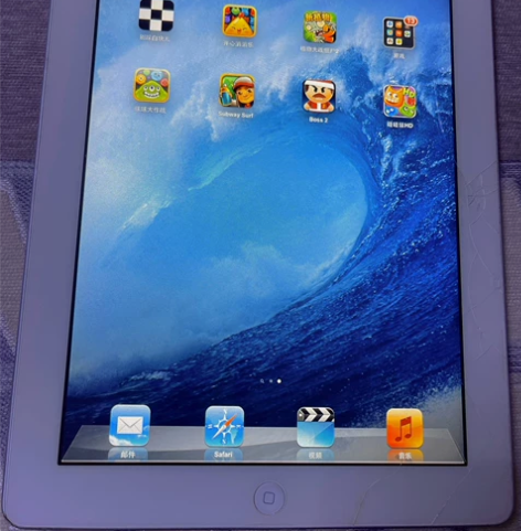 苹果 iPad 和三星平板（屏幕有问题）各...