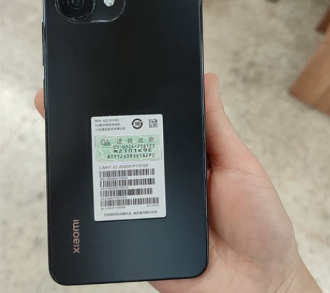 小米11青春版，在保期间，用了没有一年。没...