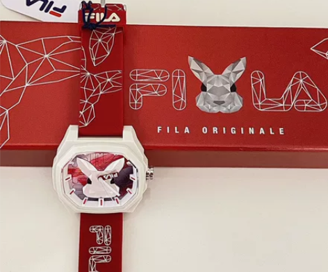 新年斐乐兔年限定款红色手表 全新未使用过 ...