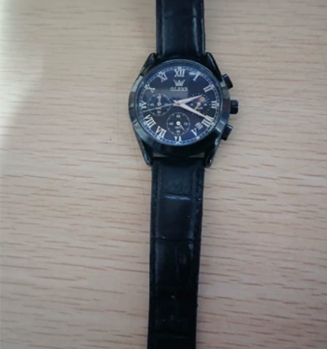 欧利时手表，不想戴了，表带有磨损 建议慎拍...