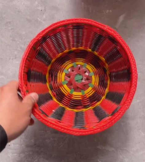 纯手工篮子，精致美观，即能当摆件又能放水果...
