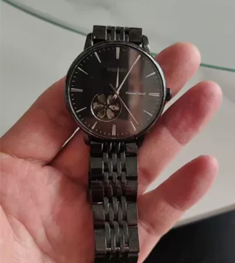 雷诺手表，男款，成色一般，没有发票，和盒子，需要的联系，注意...