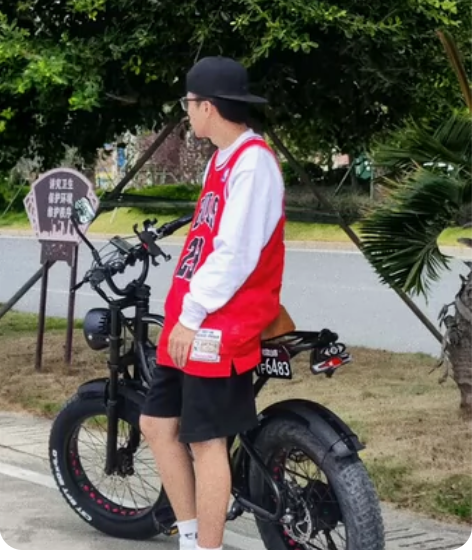 正步电动自行车，，前后双蝶油刹，可调前减震...