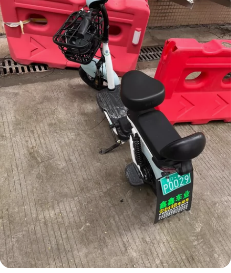 台铃电动车，有绿牌，有行驶证，续航30左右...