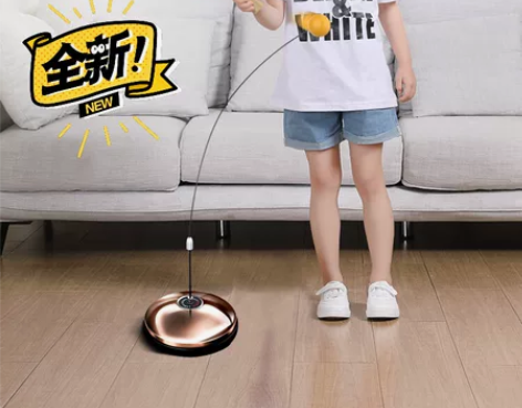 儿童乒乓球训练器。2个乒乓球拍，5颗乒乓球...