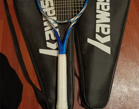 出手全新网球拍两只 赠球 赠网（一次没用过...