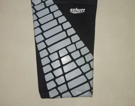 Schutt 棒球护膝L码 感兴趣的话点“...