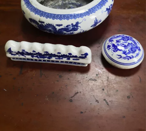 现代产（80后）仿清花笔洗，置笔架，印泥碟...