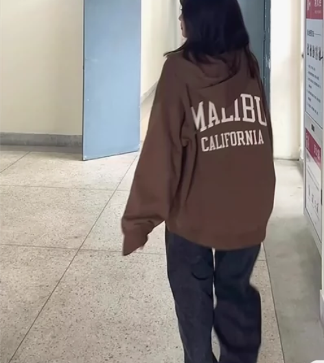 bm棕色卫衣 穿过几次也洗过 衣服太多了想...
