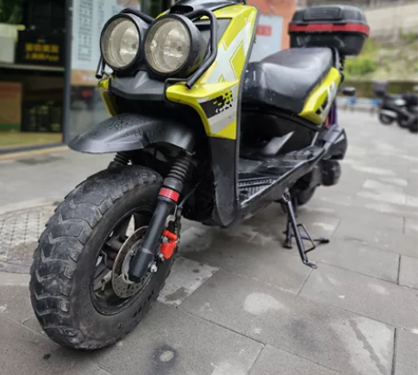 路虎踏板车 150路虎踏板摩托车 车子有牌...