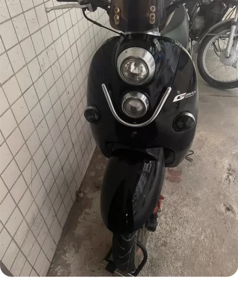 坤豪牌小绵羊加油摩托车，还比较新，没怎么开...