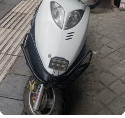 出一辆铃木豪杰悦星踏板车   车子17年的...