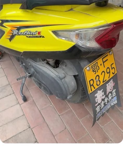 出售豪爵踏板摩托车，送娃上学的个人一手车，...
