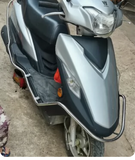 防城港口自提，豪爵摩托车，购车发票在，非盗...