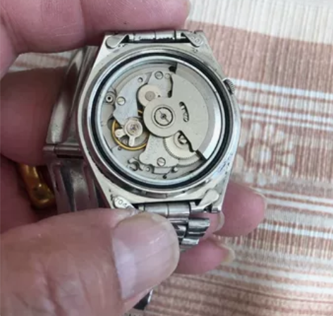 原装精工手表，7009机芯，各功能正常，以...