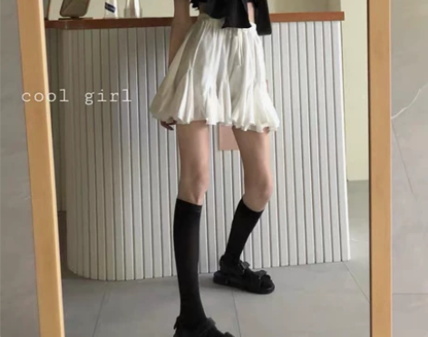 白色半身裙女秋冬2021年新款高腰显瘦日系...