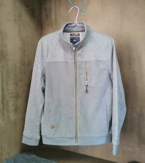 海澜之家，灰蓝色，男士拉链卫衣，码数170...