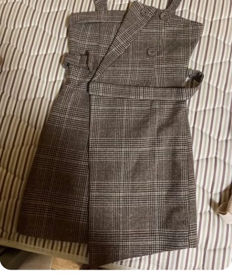 背带裙 毛呢料子的 腰带松紧可调节  质量...