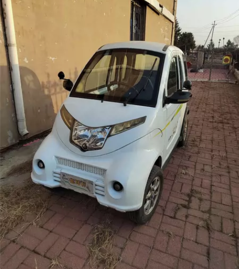 老人年龄大不开了。车是锂电池。续航里程12...