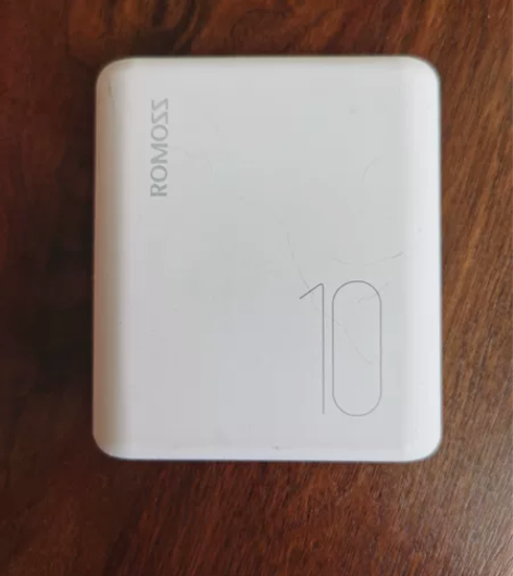 罗马仕充电宝，没用过多久，现在不用了，出给...