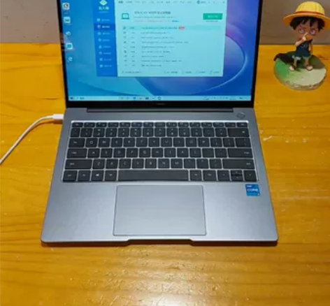 华为matebook 14 2021款 1...
