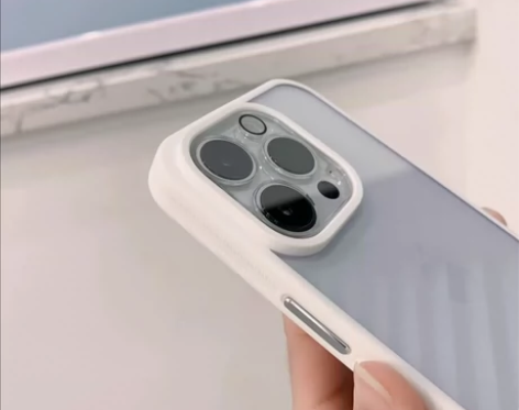 全新闪魔iPhone13手机壳 白色 买错...