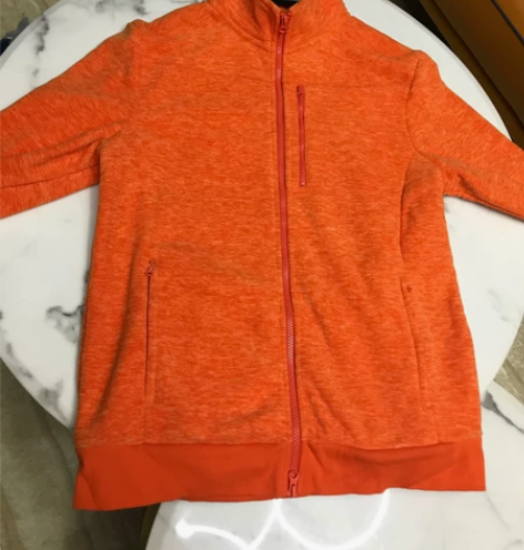 拉夏贝尔旗下品牌OTR男士绒衣，三标齐吊牌...